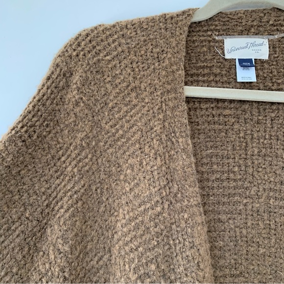 Oversized Shawl Sweater - Picture 7 of 8